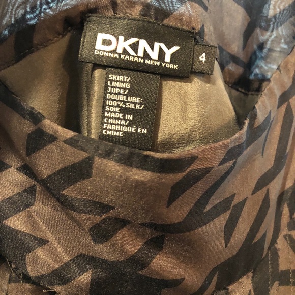 DKNY skirt - Picture 2 of 2